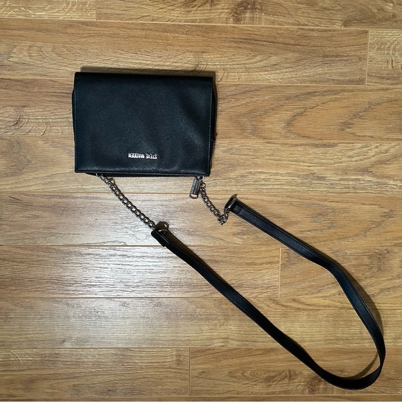 5/$25 Steve Madden small black wallet crossover purse - Picture 3 of 3